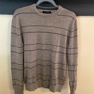 Tan Mens Banana Republic Sweater Size Medium  Like New